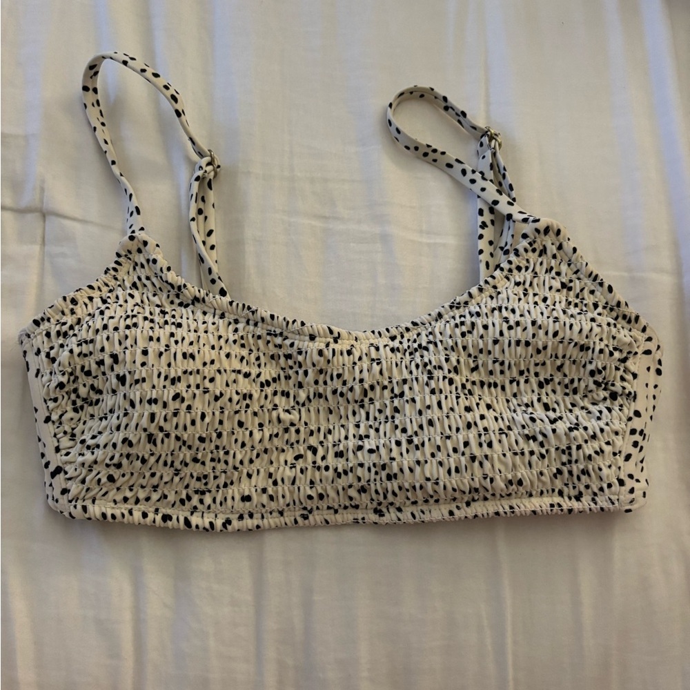 Xhilaration Black and White Patterned Bikini top
